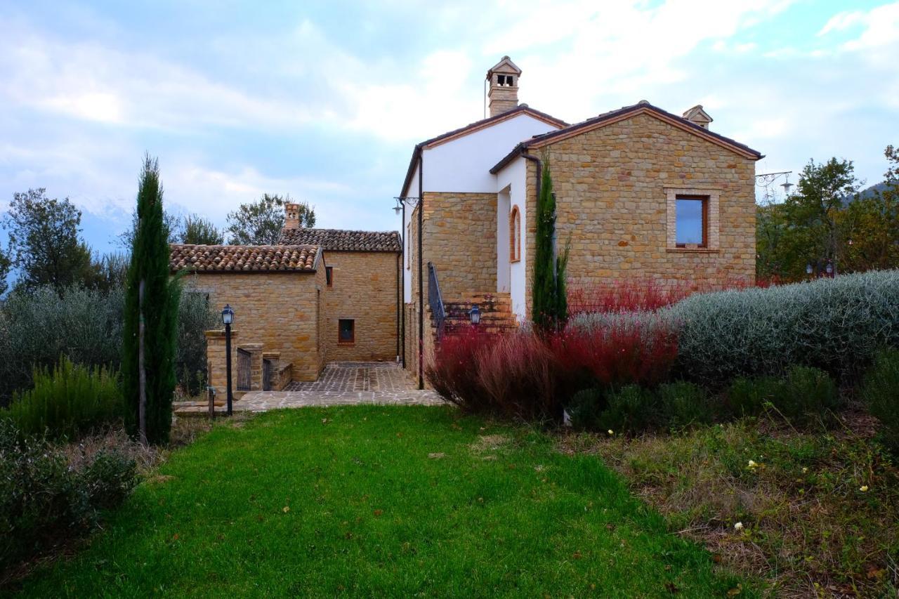 Agriturismo Borgo Del Ginepro Villa Castiglione Messer Raimondo Exterior photo